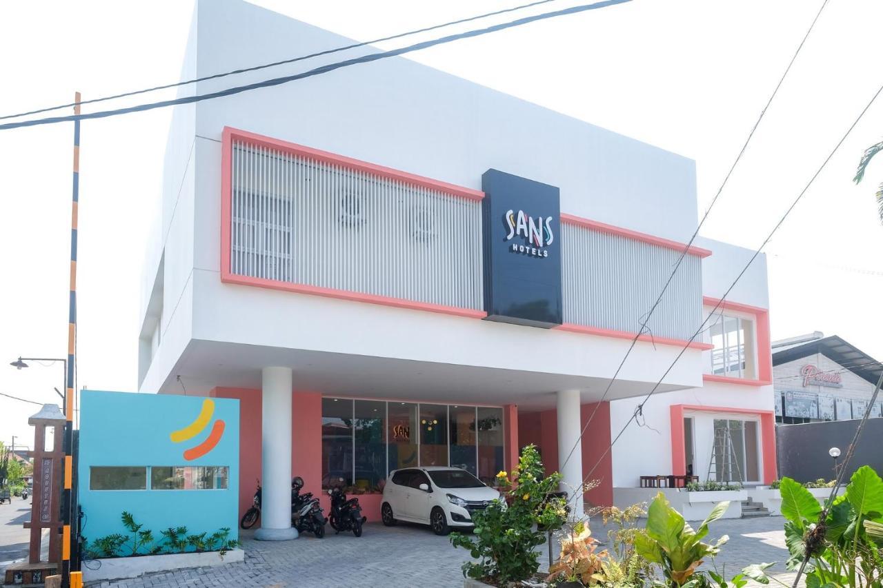 Sans Hotel Aurum Majapahit Semarang Exteriör bild