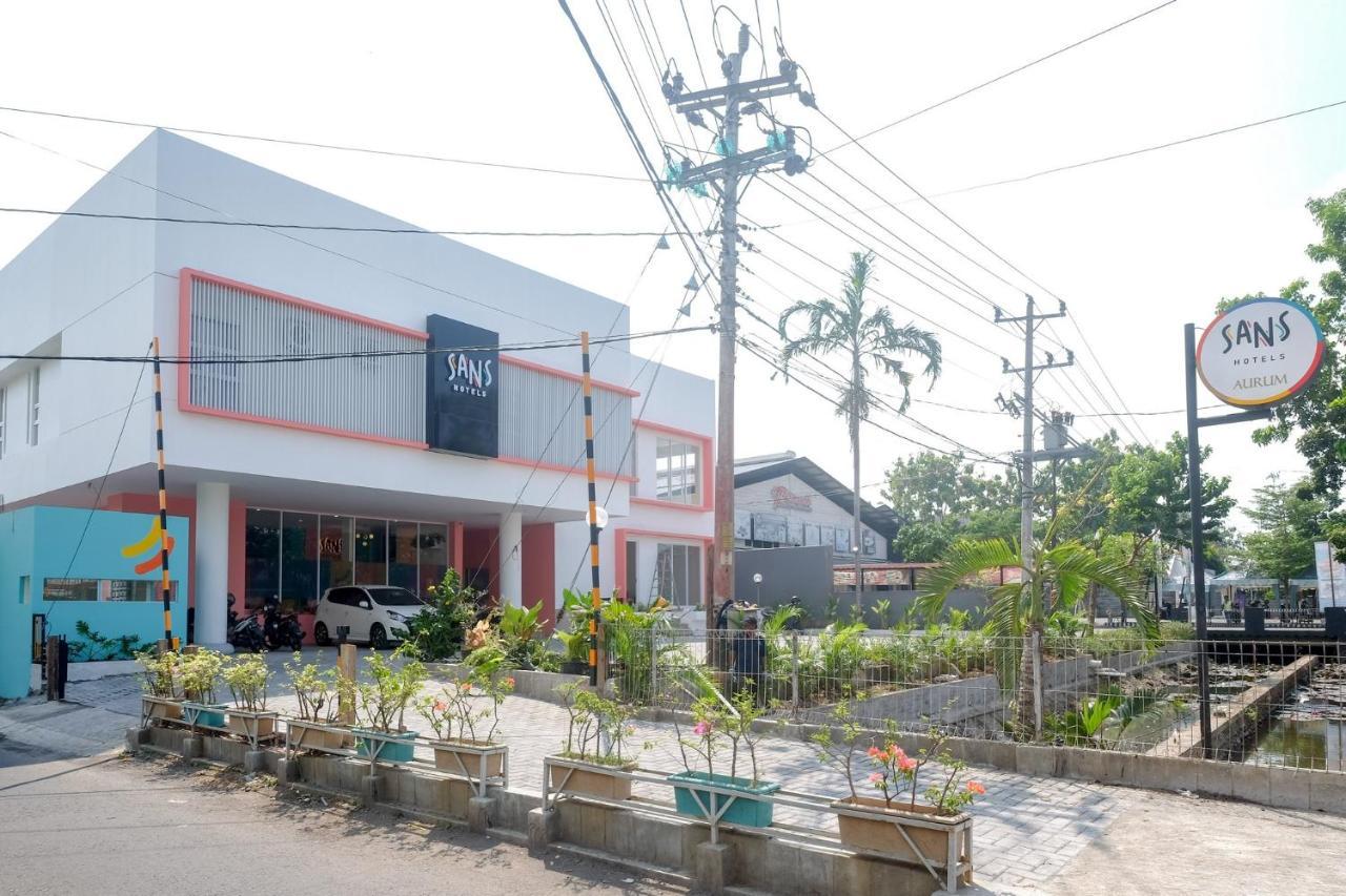 Sans Hotel Aurum Majapahit Semarang Exteriör bild
